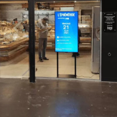 Double kiosque à double face dégrossi de fenêtre de plancher de la publicité de module d'écran d'affichage à cristaux liquides de 43 pouces