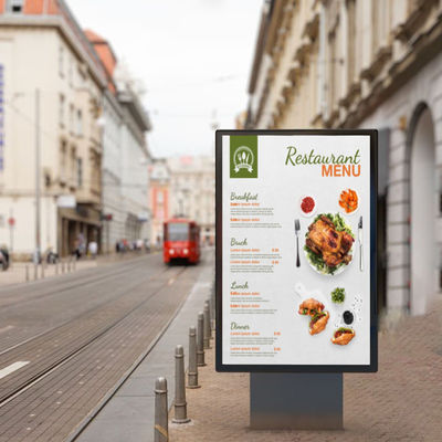55 pouces 3000nits Tableaux de menus numériques extérieurs Drive Thru Pour les restaurants Full HD Moniteur IP65 série sans entretien